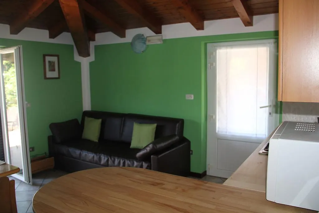 Veranda Beach Apartment Pianello